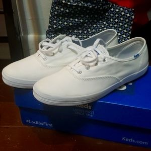 White Keds